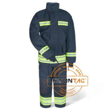 Fire fighting Suit surface layer is with aluminium and multilayers inside adopt heat insulation and burning resistant material